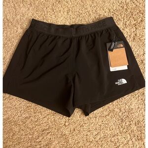 NWT The North Face Flash Dry Shorts, Size S